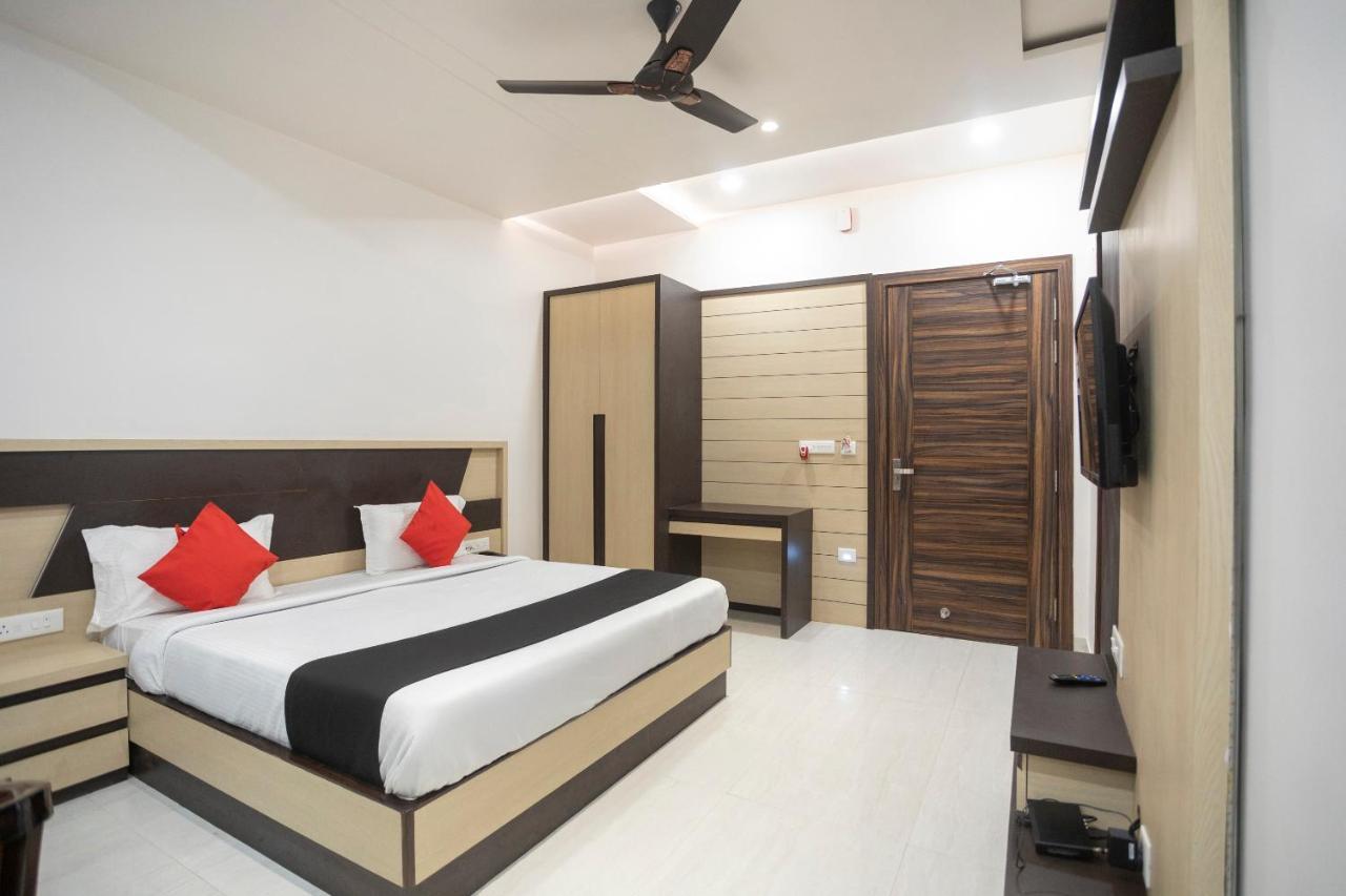 Capital O 69415 Green View Resort Alīgarh Εξωτερικό φωτογραφία